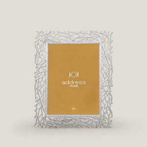 Marco de Fotos Metálico de Diseño Personalizado con Diseño de Hojas Fundidas, Artesanía India, Decoración de Mesa, Marco de Fotos Digital - Product Image 1