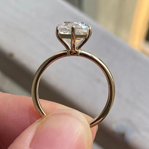 Anillo de compromiso de diamante talla Kite de lujo con engaste de puntas, 2 quilates, cultivado en laboratorio, certificado IGI, chapado en oro de 14k para boda - Product Image 2