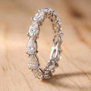 Elegante Anillo de Compromiso de Oro Sólido de 10k, 14k, 18k con Diamante Cultivado en Laboratorio de 2.07ct, Corte Brillante en Forma de Pera, Certificado por IGI, Joyería de Lujo - Product Image 5