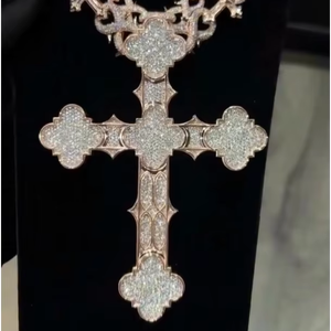 Colgantes de Cruz de Moissanita Clover con Diamantes Iced Out, Joyería Religiosa, Collar, Colgante Personalizado, Idea de Regalo - Product Image 1