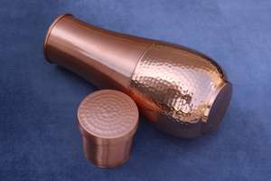 Recipiente de Agua Reutilizable, Portátil, Ligero, Duradero y Ecológico, Diseño Tulipán de Cobre, Dos Tonos - Product Image 3