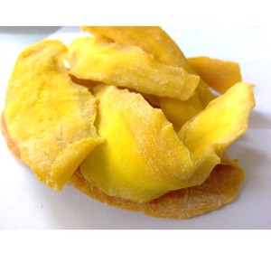 Tranche de mangue séchée dorée de qualité supérieure douce à mâcher et douce naturelle faite avec la technologie de séchage publicitaire Snack tropical par 99 Gold Data - Product Image 1
