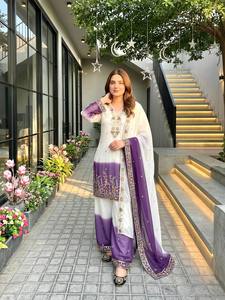 Ensemble Salwar brodé blanc et violet pour femme avec dupatta, style traditionnel indien et pakistanais, coupe ample, longueur cheville - Product Image 2