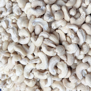 Trusted Factory Raw Cashew <b>Nuts</b> WW180, WW240, WW320, LP Cashew <b>Nut</b> Cambodia Cashew <b>Nuts</b> Customized Packing - Product Image 1