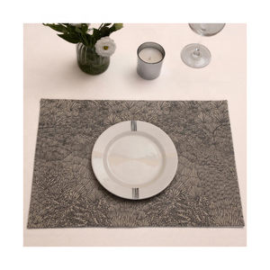 Manteles Individuales Ecológicos de Algodón 100% con Certificación GOTS, Bordados, en Gris Minimalista, de 14 x 18 Pulgadas, para una Vida Moderna - Product Image 1