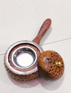 Brûleur d'encens antique en bois avec poignée, encensoir sculpté pour Bakhoor et Oud avec bouton en cristal pour la décoration de la maison et les cadeaux du Ramadan - Product Image 4