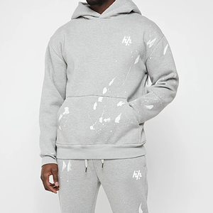 Ensemble de survêtement gris à capuche pour homme avec motif imprimé blanc, manches longues, tenue décontractée, sweat-shirt et pantalon en coton respirant pour l'automne - Product Image 1