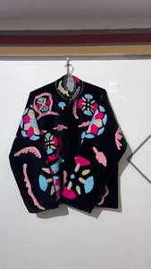 Veste en velours noir Handmaid Suzani, motif brodé de basket-ball, style bohème, cadeau pour une amie - Product Image 2