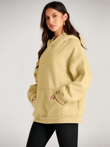 Sudadera con capucha para mujer de estilo casual encantador, diseñada para un movimiento cómodo con una apariencia limpia y un atractivo moderno y actual. - Product Image 4