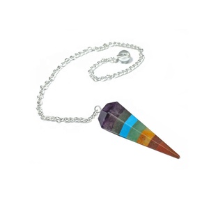 Fournitures d'artisanat de sorcière les plus vendues pierres de guérison cristal naturel collé 7 Chakra 6 à facettes avec des pendules à chaîne en argent - Product Image 1