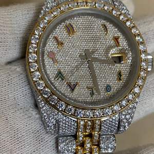 Reloj de Diamantes Cultivados en Laboratorio DEF de Alta Calidad, Diamantes Incoloros, Estilo Hip Hop - Product Image 1