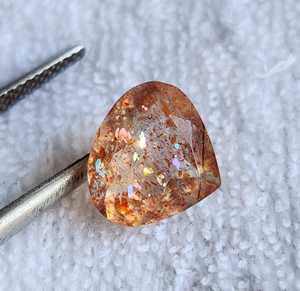Piedra de sol natural en forma de corazón, gemas facetadas brillantes para joyería fina, todas las formas y tamaños disponibles al por mayor. - Product Image 4