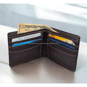 Cartera de tres pliegues de cuero genuino de grano completo de alta calidad para hombres con cuentas occidentales - Product Image 3