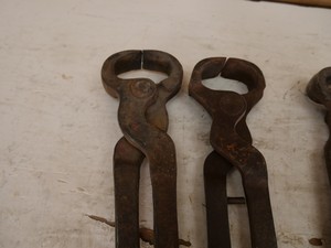 Outils de toilettage pour chevaux de style vintage, en acier inoxydable, pour le travail du ferrier. - Product Image 6