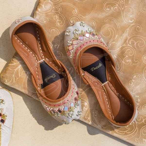 New Arrival Best Selling Women <b>Khussa</b> Durable Raw Silk Anti-Slippery Printed Fashion Design High Quality Footwear - Product Image 2