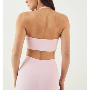 Sujetador deportivo de alta calidad con tacto suave y diseño frontal retorcido, color nude, ajustado, con espalda halter, para correr, actividades al aire libre y yoga. - Product Image 3