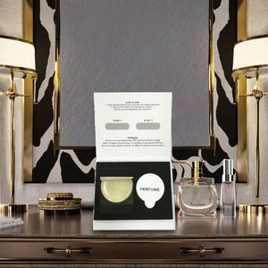 Fragancia sólida de Lilian Gold y muestra de Eau de Parfum para regalo de mujer o uso de viajes de negocios Aroma a base de aceite - Product Image 1