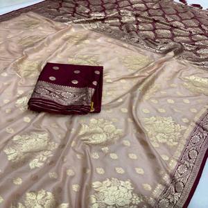 Sari de Seda Dola Premium VASTRA COTTAGE con Teñido Tradicional Tapela Chap y Tejido Zari Dorado - Product Image 6