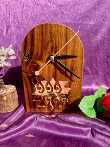 Horloge de table en bois moderne pour la décoration de la maison ou du bureau - Product Image 6