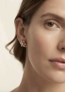 Boucles d'oreilles clous étoile florale en or massif 9 carats couleur or rose avec diamants de laboratoire, bijoux de luxe pour femme, cadeau de fête ou de mariage - Product Image 3