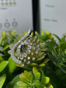 Collar con Colgante de Diamante Cultivado en Laboratorio, Diseño Floral Elegante, Chapado en Oro Amarillo de 9K, Alta Calidad, para Bodas y Fiestas - Product Image 4