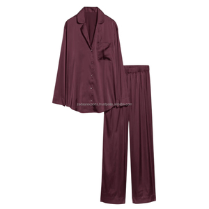 Conjunto de ropa de dormir con estampado completo para mujer, ropa de dormir cómoda de tela suave al tacto - Product Image 6