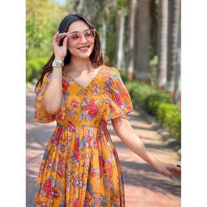 Vestido Largo Maxi Estampado Floral Amarillo para Mujer, Cuello en V, Manga Corta, Corte Evase - Product Image 3