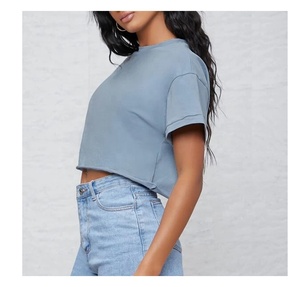 เสื้อยืดเอวลอยทรงหลวมสำหรับผู้หญิง,เสื้อครอปแขนสั้นผ้าฝ้ายแบบลำลองทรงครอปเข้ารูปแบบสั่งตัด - Product Image 3