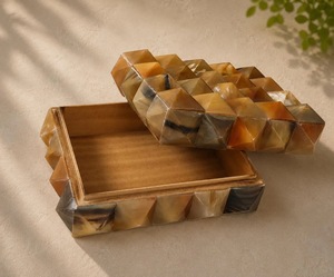 Nueva Caja Rectangular Rústica de Cuerno de Búfalo de ILAHI, Pulida y Ecológica, para Almacenamiento de Joyas, con Interior Suave, para Artículos Delicados, Decoración del Hogar - Product Image 1