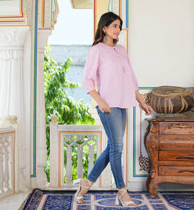 เสื้อท่อนบนผ้าเรยอนสีลาเวนเดอร์สำหรับผู้หญิง ทรงปกติ ปักลาย ตกแต่งด้วยผ้าสลับเนื้อ แขนสามส่วน คอรูรูปหยดน้ำ ดีไซน์สไตล์ลำลองทั่วโลก - Product Image 2