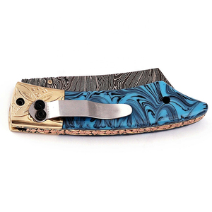 Couteau pliant artisanal en acier Damas DCK003, manche marbré bleu, accents dorés, lame droite, qualité industrielle, outil ODM - Product Image 2
