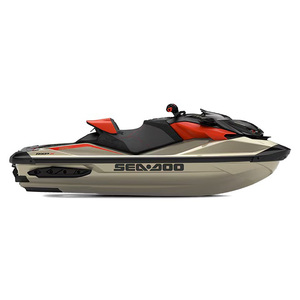 Jet ski pour des sports d'aventure et des activités récréatives en plein air - Product Image 1
