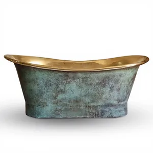 Bañera de latón de base recta con acabado exterior en pátina y interior en latón pulido, bañera independiente hecha a mano, estilo vintage de lujo - Product Image 1