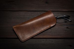 Étui à lunettes en cuir Étui à lunettes personnalisé pour lunettes de soleil avec crochet de suspension Étui à lunettes LGC-0055C - Product Image 2