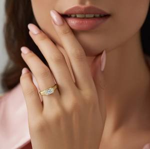 Anillo de Compromiso de Moissanita con Corte Esmeralda de 1 Quilate, Chapado en Oro de 18K, Plata de Ley 925 Sólida, Anillo de Piedras Preciosas de Lujo para Boda - Product Image 2