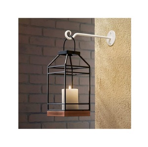 Support de bougie artisanal en métal, conçu pour sublimer les intérieurs décontractés grâce à des détails artisanaux sophistiqués - Product Image 6