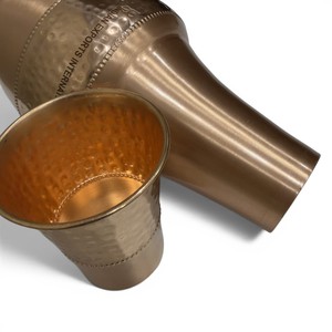 Jarra de agua de cobre hecha a mano con vaso de vidrio. (Cobre Puro Certificado) - Product Image 3