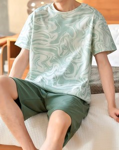 Conjunto de Pijama de Verano para Hombre, Manga Corta, Cuello Redondo, Estampado, Tejido de Poliéster, Ropa de Dormir Informal, Transpirable, Ligeramente Elástica, Verde - Product Image 1
