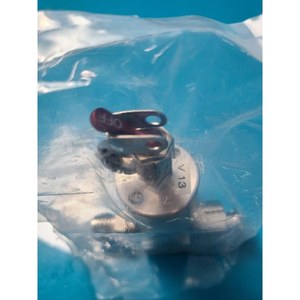 Swagelok 6LV-DFMR8FR8-P-C มือสองสภาพเดิม อะไหล่อุปกรณ์เซมิคอนดักเตอร์รุ่นเก่า - Product Image 3