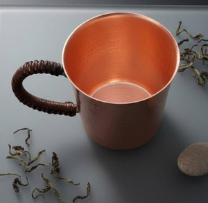 Tasses en métal forgées à la main de luxe, conçues avec des poignées modernes et une finition polie, pour les fêtes d'adultes, style vintage, pour la maison - Product Image 3
