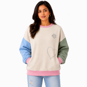 Sudadera Personalizada con Bloques de Color, Detalle de Corazón con Pedrería, Mangas en Tonos Pastel, Ribete Rosa, Top de Felpa, Sudaderas Unisex de Marca Privada - Product Image 1