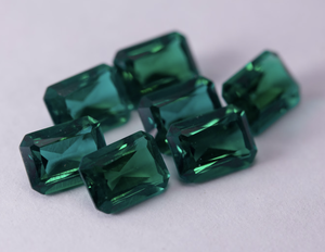 พลอยแซมเบียสีเขียวมรกตคุณภาพสูง รูปทรงแปดเหลี่ยม/สี่เหลี่ยมผืนผ้า แบบเจียระไนขั้นบันได ผลิตด้วยวิธีไฮโดรเทอร์มอล สำหรับทำเครื่องประดับ ได้รับการรับรอง - Product Image 2