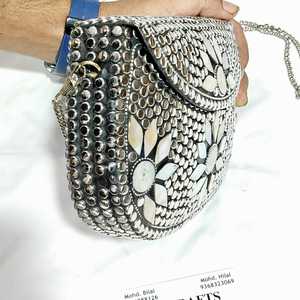 Sac de mariée en métal avec chaînes, pochette tendance, écologique, artisanal, de haute qualité, style antique - Product Image 2