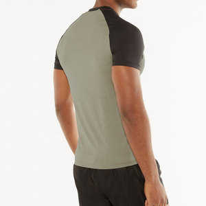 T-shirt homme vert olive à manches raglan, coupe ajustée, séchage rapide, col rond, tricoté, manches courtes, pour le sport et le jogging, ensemble deux pièces pour homme - Product Image 2