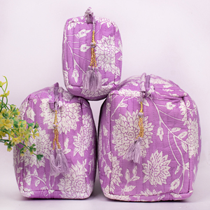 Hermosa Bolsa de Maquillaje de Lujo Hecha a Mano con Estampado Floral Acolchado de Algodón para Mujer, Bolsa Organizadora de Cosméticos Promocional para Viajes - Product Image 2