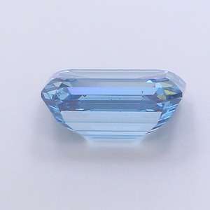 Bague de fiançailles de luxe avec pierre centrale en diamant CVD de laboratoire, taille émeraude, bleu vif fantaisie, 3,06 carats, clarté VS2, polissage excellent - Product Image 2