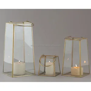 금속 및 유리 매달려 Tealight 홀더 골든 마감 사각형 모양의 홈 장식 세트