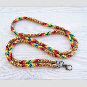 Correa de cuello con cuentas de primera calidad, hecha a mano, para llaves y tarjetas de identificación a precio económico. - Product Image 1