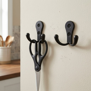 Porte-manteau mural double en métal noir de qualité supérieure, style vintage, pour serviettes, chapeaux et sacs, idéal pour salle de bain, entrée et couloir. - Product Image 4