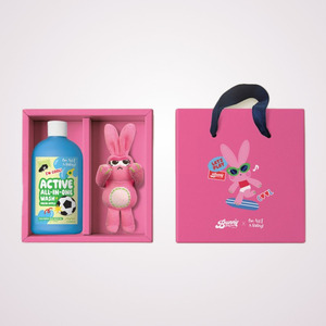 Gel de ducha I'm Not A Baby Infant Active, todo en uno, champú y gel de baño para niños, aroma a melocotón dulce y manzana fresca, set de 300 ml - Product Image 1